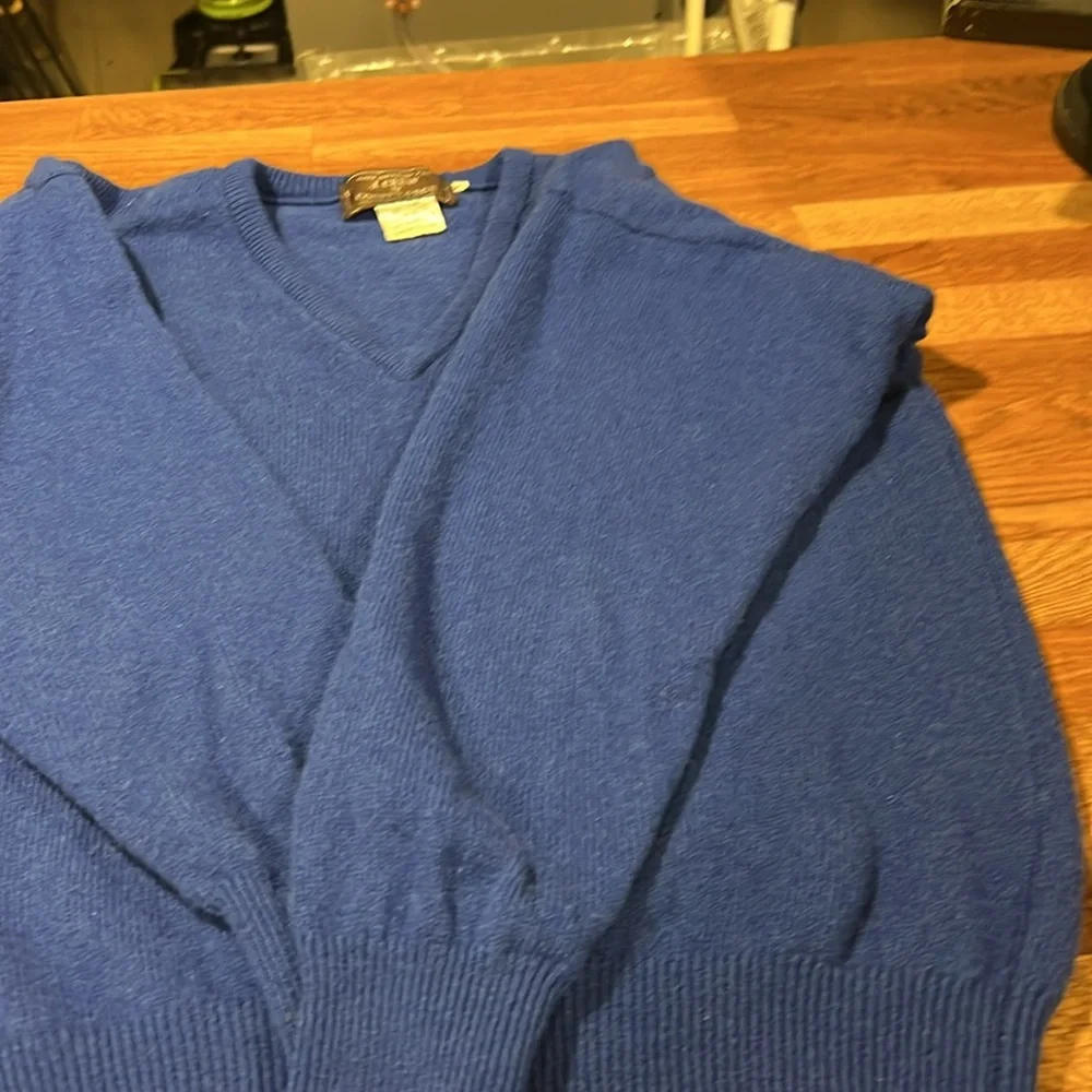 J crew by cooper &roe 100% lambs will be next sweater. - Picture 4 of 5